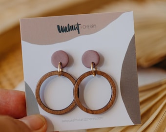 MALIA - Leichte Polymer Ton Ohrringe mit Holz in Mauve