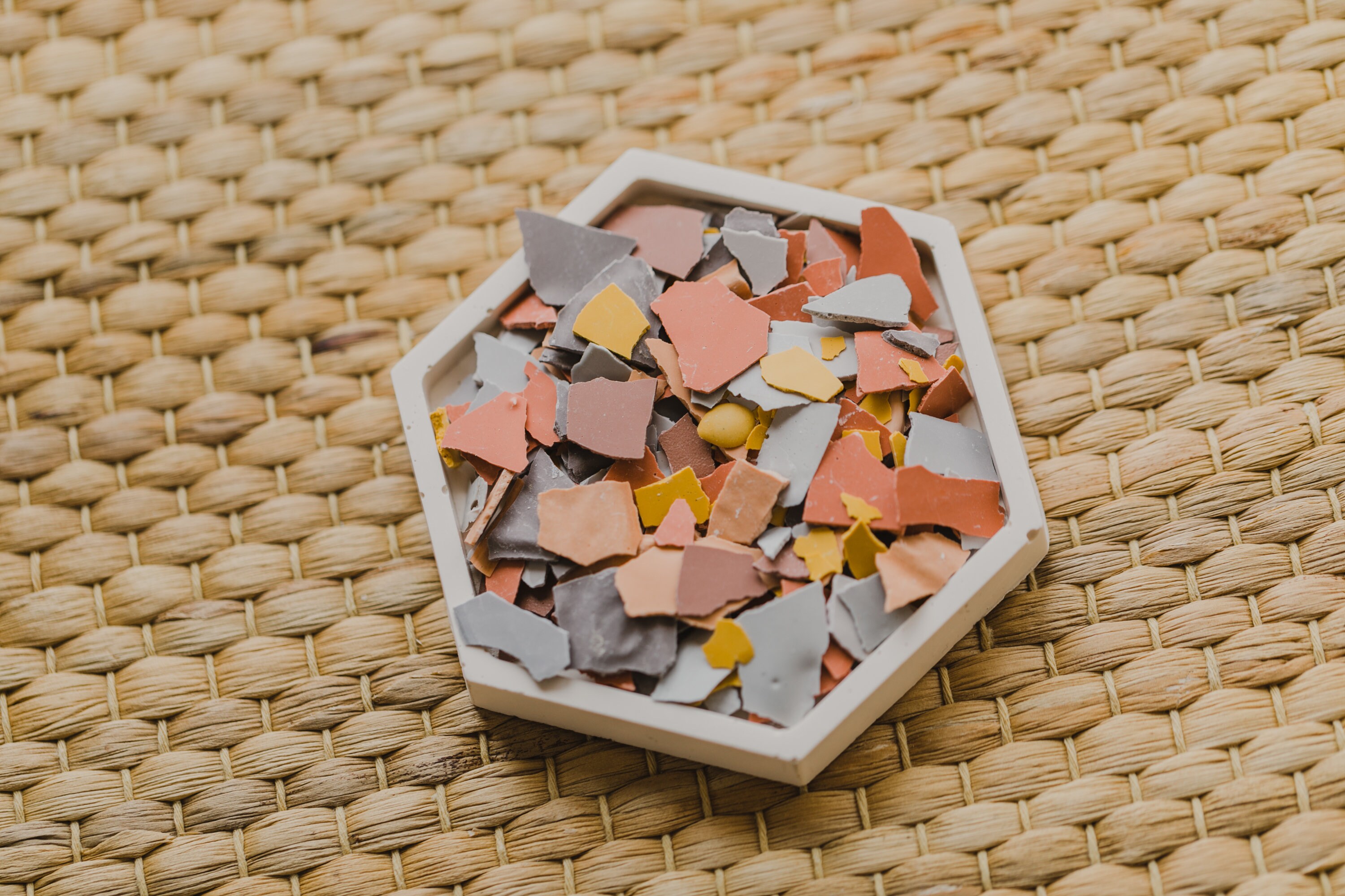 Jesmonite Chips // Terrazzo Chips // Terrazzo // Jesmonite Terrazzo