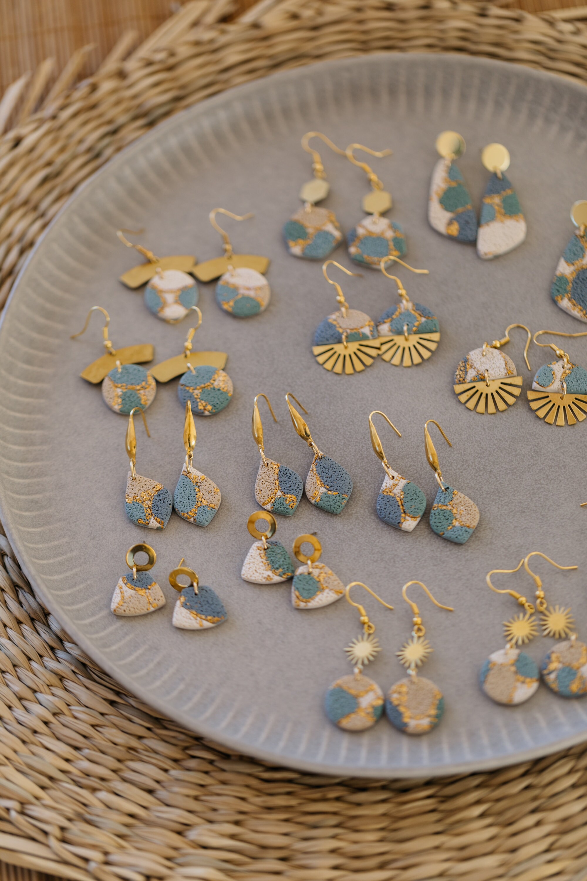 Polymer Clay Ohrringe, Ohrringe, Gold, Blattgold, Clay Ohrringe, Ton Ohrringe, Blau, Grün, Creme