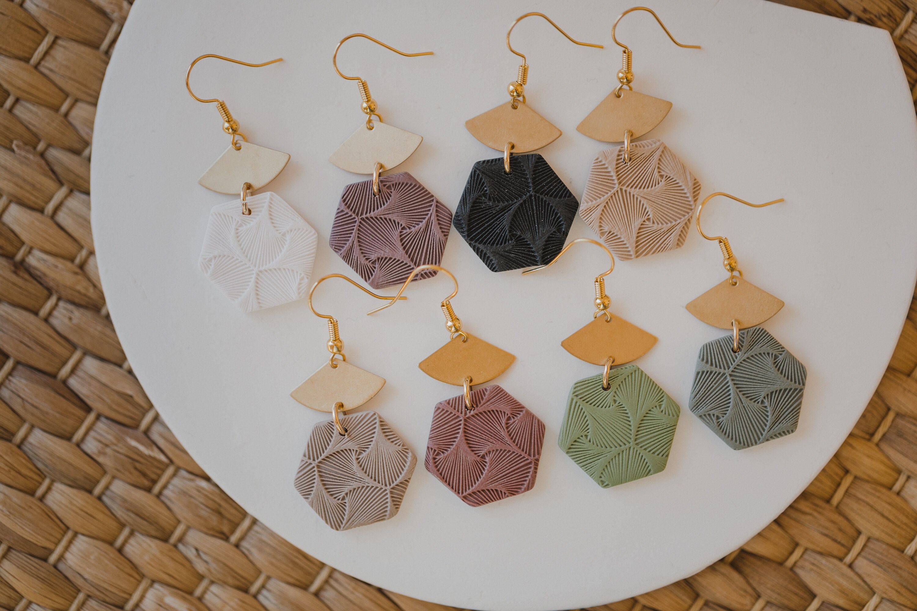 Polymer Clay Ohrringe, gemustert, Ohrringe, Clay Ohrringe, handgefertigt, Gold, Eukalyptus Grün