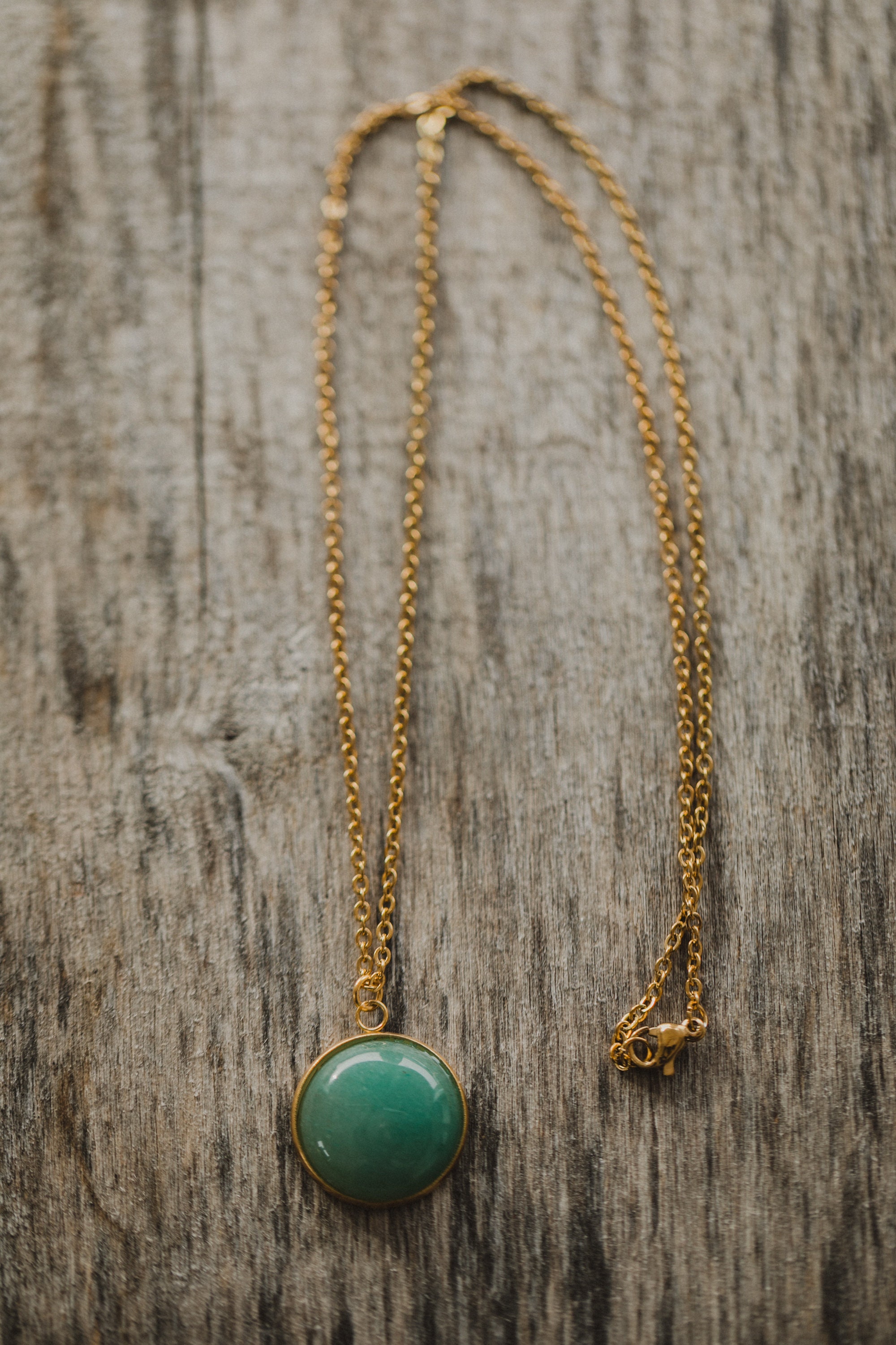 Halskette grüner Aventurin, Kette, Goldkette mit rundem Aventurin, grün, Stein 20 mm, Naturstein