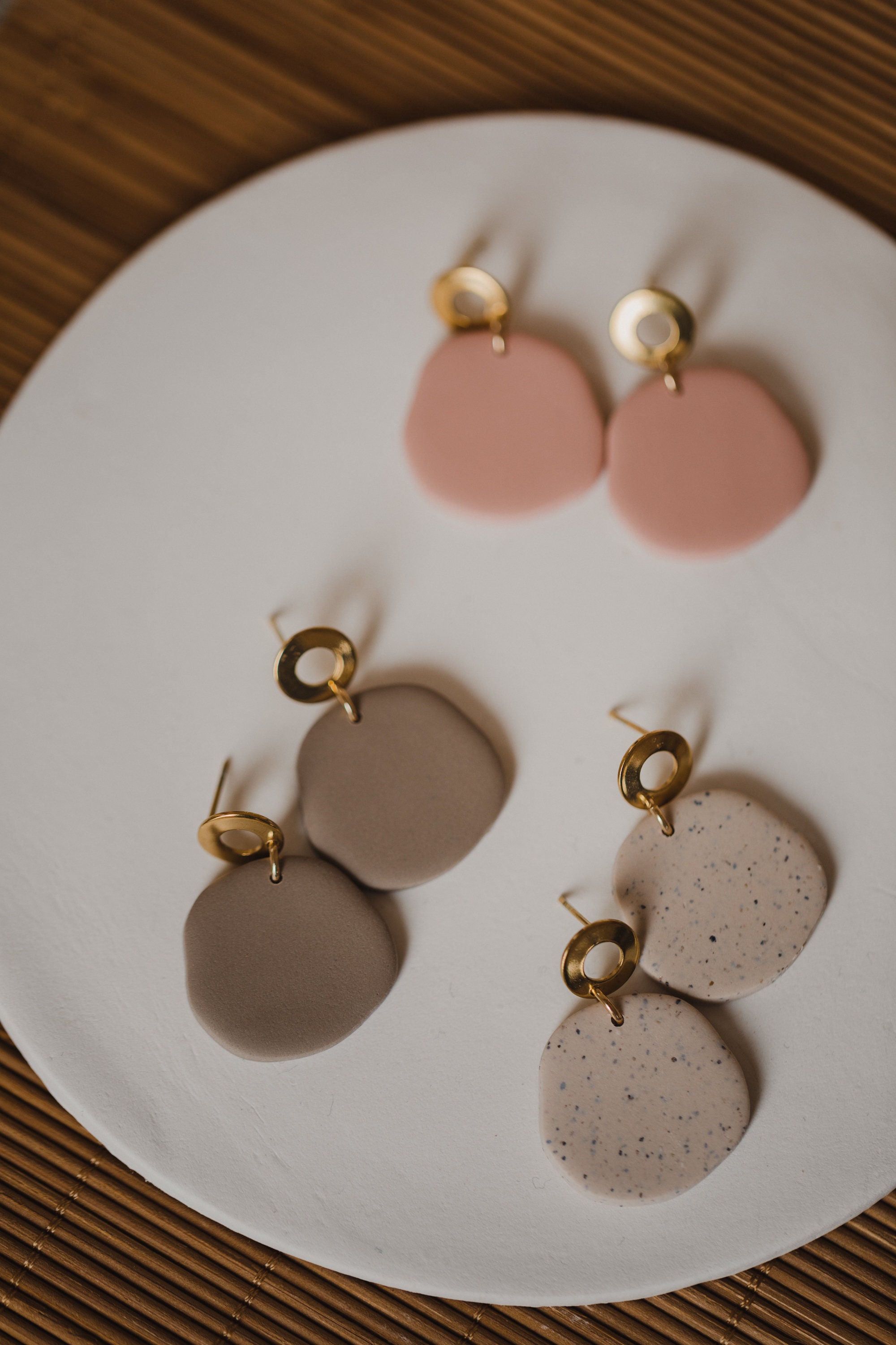 Polymer Clay Ohrringe, STONE, Ohrringe, Clay Ohrringe, handgefertigt, weiß, beige gesprenkelt