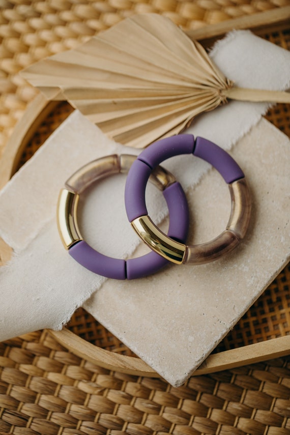breites Armband in lila mit Tube Perlen in verschiedenen Farben // Breites Armband dreifarbig //  lila, braun goldenes Armband