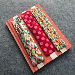 Pen pouch for notebook with elastic, journal pen holder, slim pencil case, planner accessory, pencil pocket for A5 agenda, colorful prints