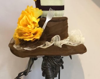 Cake hat