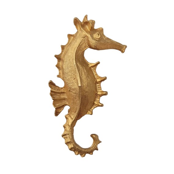 Matte Gold Tone Seahorse Brooch Pin E533