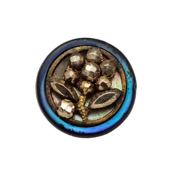 Antique Round Tahitian-Style Shell Button Steel-Cut Bead Flower Design J925