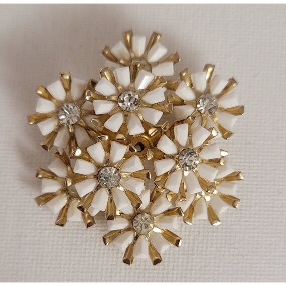 Coro Gold Tone Plastic Clear Rhinestone Cluster Flowers Brooch Pin, Signed E24