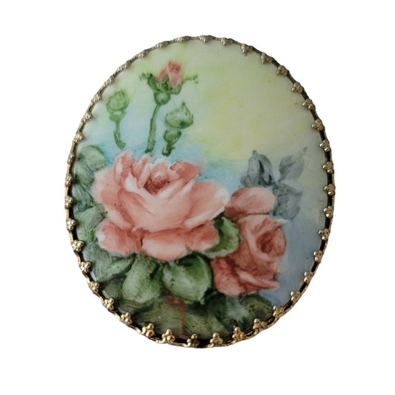 Painted Porcelain Rose Gold Tone Filigree Prong Oval Brooch E497