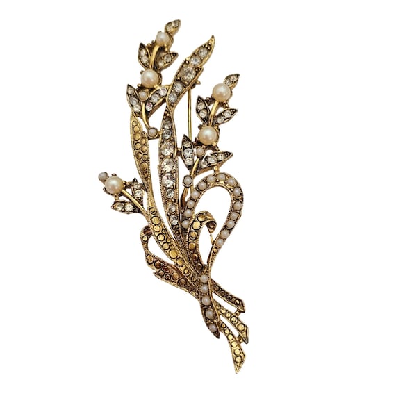 Richelieu Gold Tone Faux Pearl Leaf Rhinestone Stem Leaf Ribbon Brooch C627