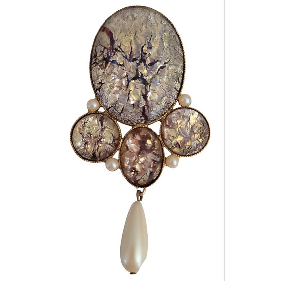 Gold Tone Opal-Color Foil Glass Faux Pearl Dangle Brooch, M402