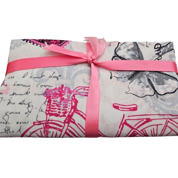 Quiltologie 5 Pieces, 18"x21" Bundle Paris Theme Pink J382