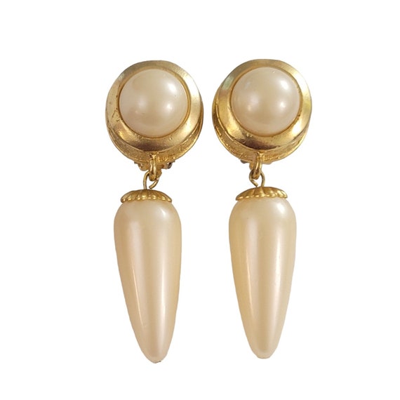 Matte Gold Tone Round Faux Pearl Cab, Teardrop Dangle Clip On Earrings K981