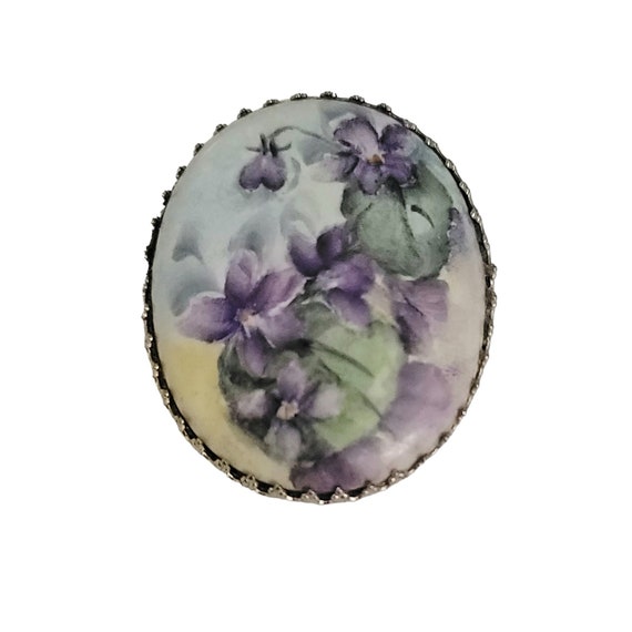 Gold Tone Purple Violet Flower Porcelain Cameo Style Brooch K674