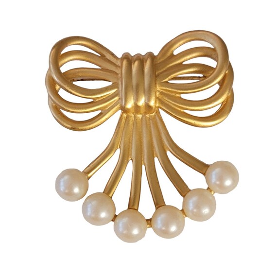Anne Klein Matte Gold Tone Faux Pearl Fringed Bow Unsigned, Brooch Pin K999