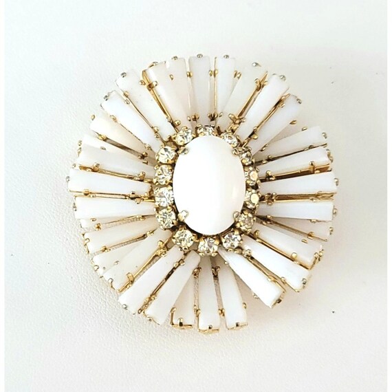 Schreiner ruffle brooch deals