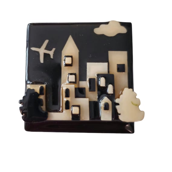 Lucinda House Pin Black White