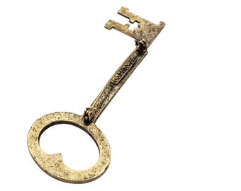 Broche Squelette Clé - Longueur 2,25 Pouces - Bijou Fantaisie Occasion