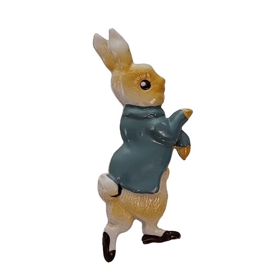 Peter Rabbit Enamel Pin E453