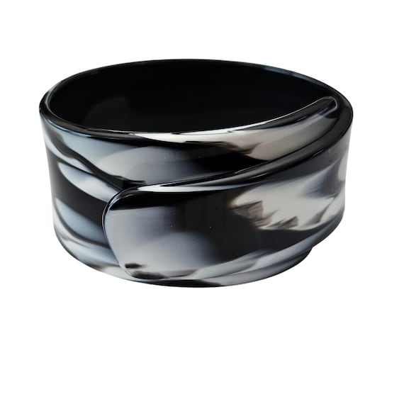 Black White Marbled Lucite Bypass Overlap Bangle Bracelet J683
