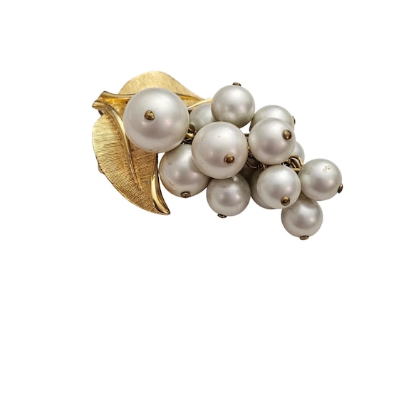 Park Lane Faux Pearl Cluster Grape Brooch Beaded Pin Signed, J392