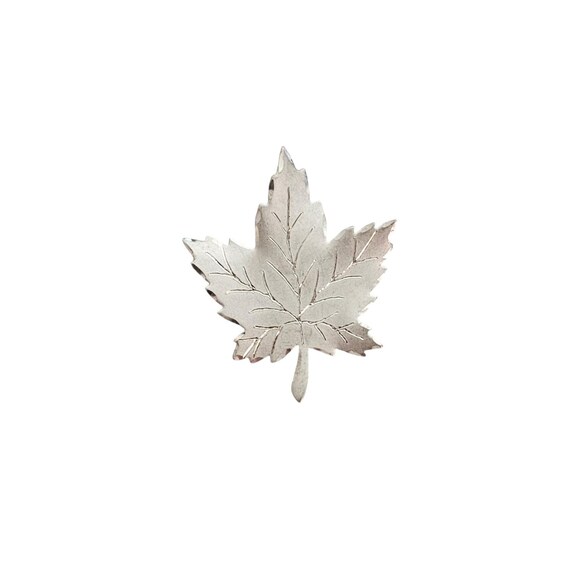 Sterling Maple Leaf Vintage Pin Brooch L637