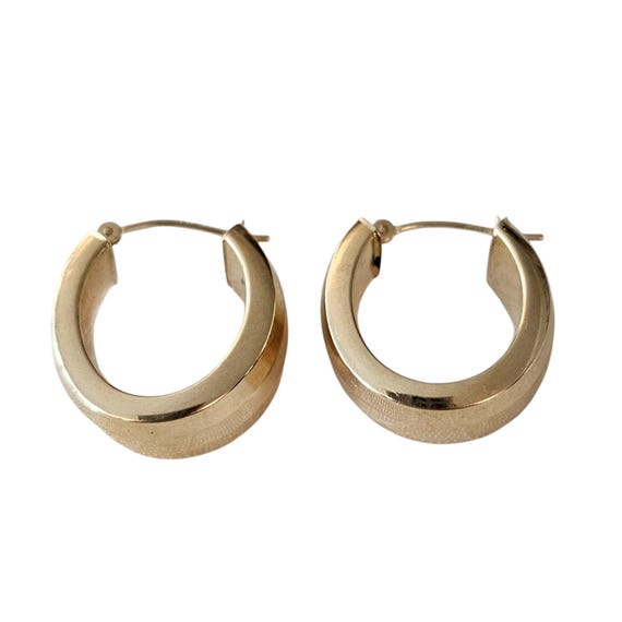 14K Yellow Gold Puffy Oval Hoop Earrings