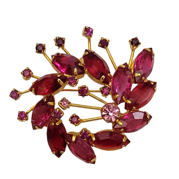 Gold Tone Pink Prong Red Rhinestone Cluster Spray Pin Brooch K450
