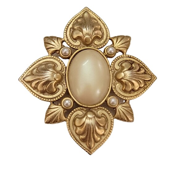 Matte Gold Tone Maltese Cross Of Hearts, Faux Pearl Pin Brooch K771
