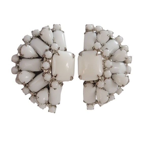 Warner White Cluster Round Square Milk Glass Half Moon Clip On Earrings, Signed K985