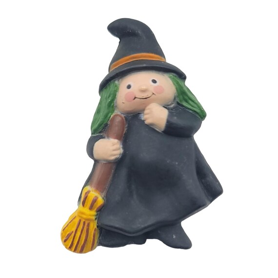 Fun World Vintage Halloween Hard Plastic Hand Painted Witch Holiday Pin