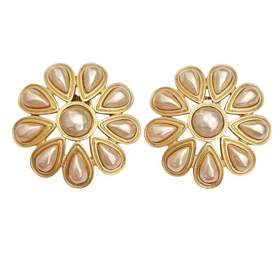 Carolee Matte Gold Tone Faux Pearl Daisy Clip On Earrings Signed, J66