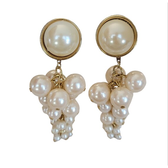 Gold Tone Faux Pearl Cluster Chain Dangle Clip On Earrings K350