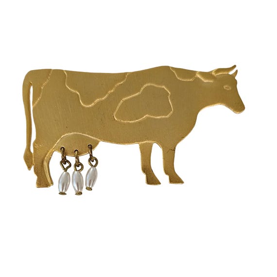 JJ Jonette Gold Tone Cow With Dangling Faux Pearl Teats Brooch Pin, Vintage L252