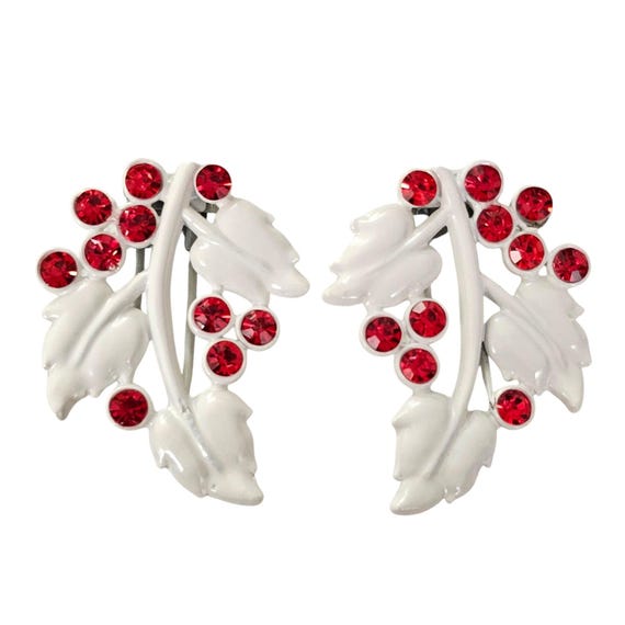 Vintage Fur Clips, White Enamel Red Rhinestones 1930-1940 Pin L890