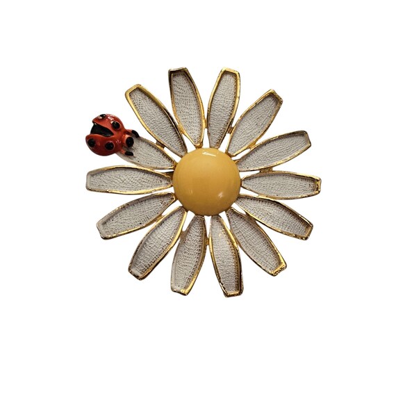 Weiss White Pin, Enamel Daisy Brooch With Red Lady Bug, Signed L854