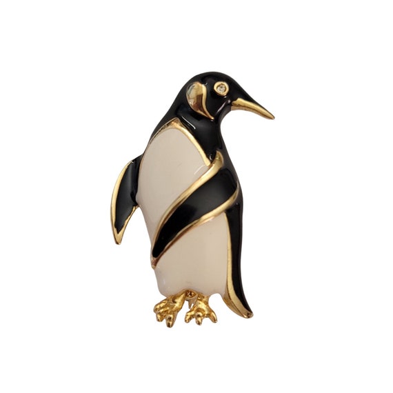 Black White Enamel Gold Tone Penguin Brooch Pin E817