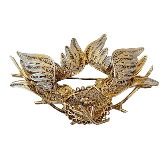 Vintage 800 Silver Filigree Spun Pair Of Birds In Nest of Eggs Brooch Pin L42