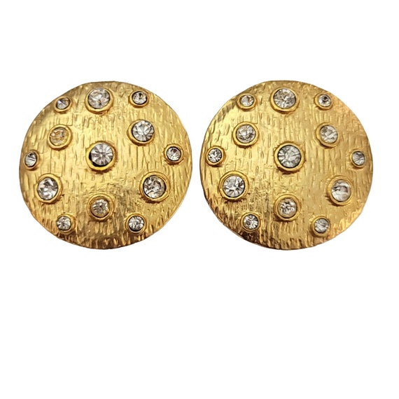 Gold Tone Clear Rhinestone Textured Round Clip On Earrings K562