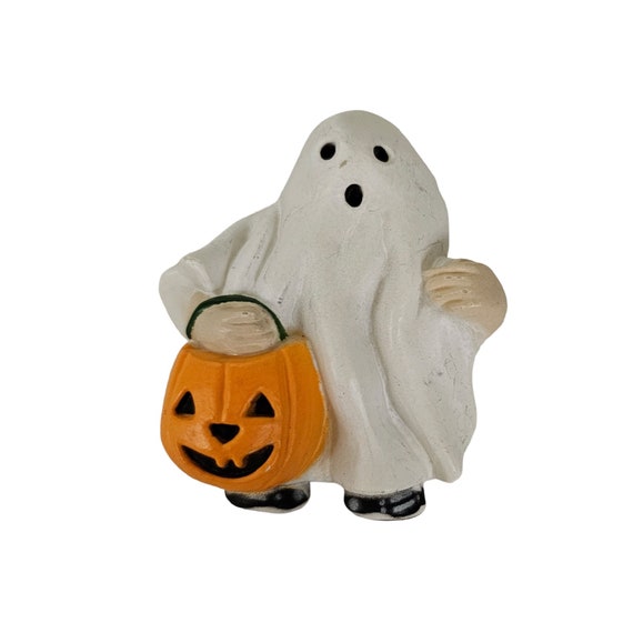 Fun World White Ghost Carrying A Pumpkin Basket Pin, S. Lehman L134