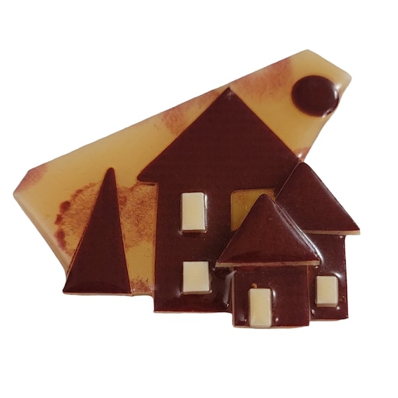 Lucinda Red Cast House Pin K946