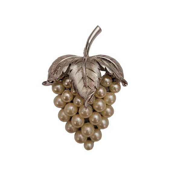 Trifari Crown Over T Silver Tone Faux Pearl Grape Cluster Brooch Pin, Signed E178