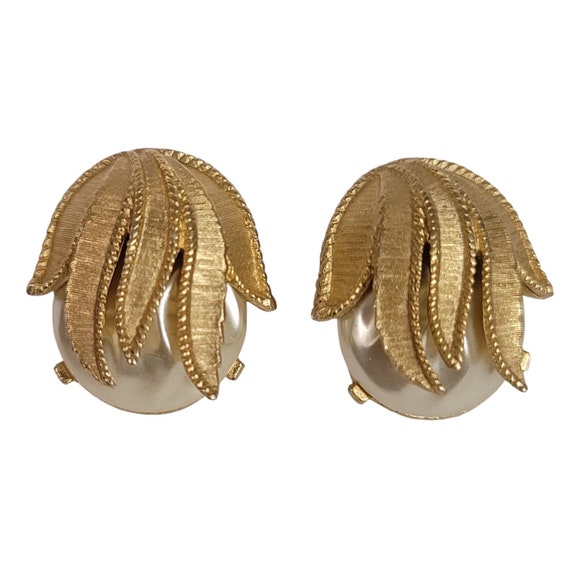 Sarah Coventry Gold Tone Faux Pearl Leaf Clip On Earrings, Signed E74