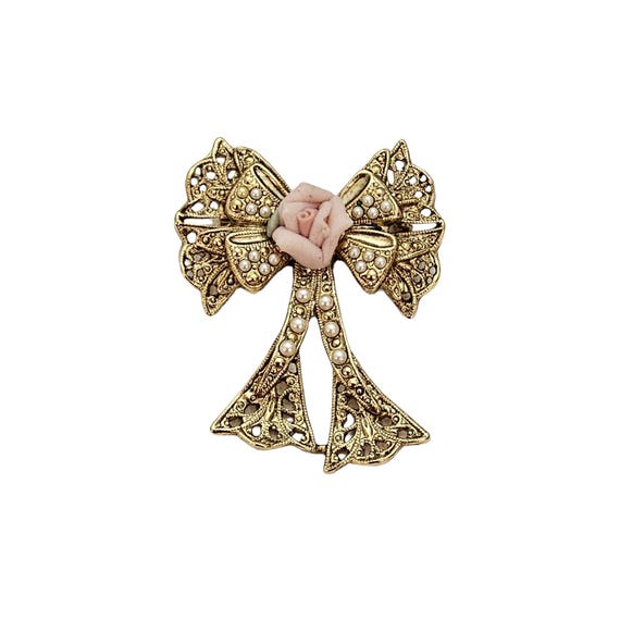 1928 Brand Gold Tone Faux Pearl Filigree Porcelain Rose Bow Brooch Pin L345