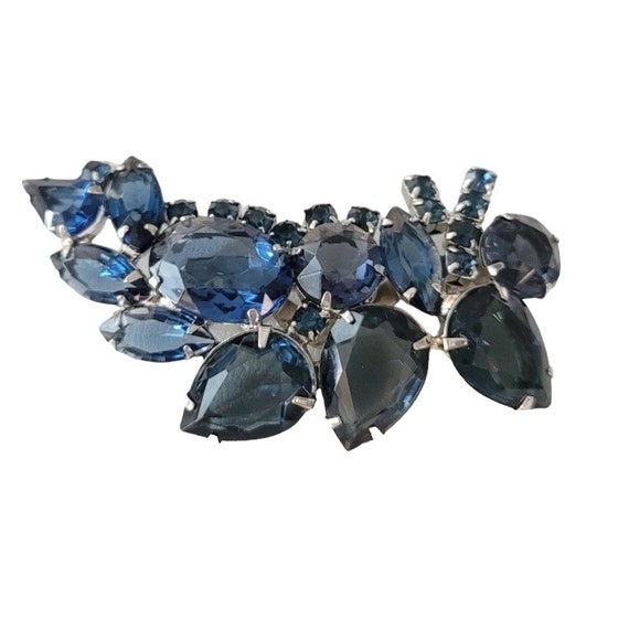 Silver Tone Prong Set Blue Rhinestone Cluster Leaf Brooch Pin E516
