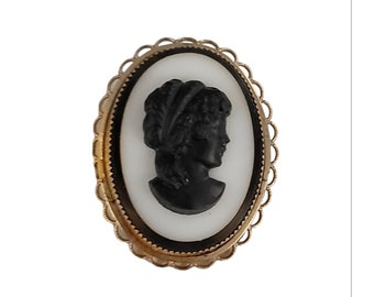 AMCO 14K Gold Filled Glass Cameo Brooch Pendant K526