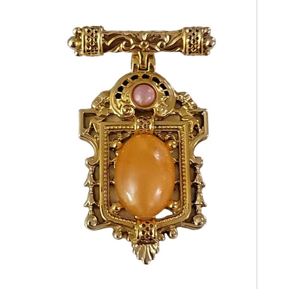 1928 Brand Gold Tone Orange Pink Lucite Cab Shield Style Hinged Bar Pin Brooch  K529