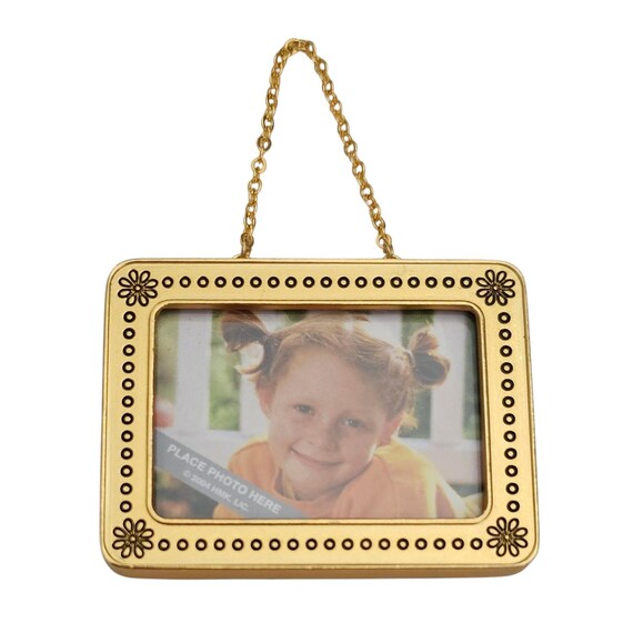 Gold Tone Photo Frame On Chain Charm, J57