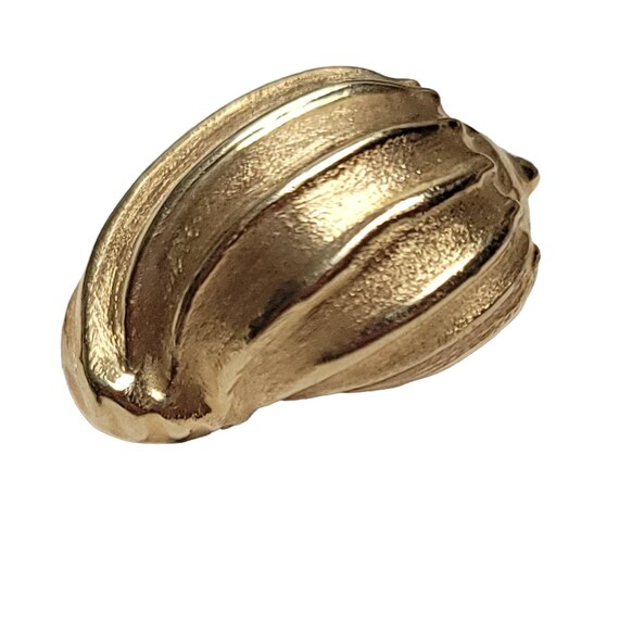 14k Yellow Gold  Signed Rene's Conch Shell Pendant, 8.5 Grams