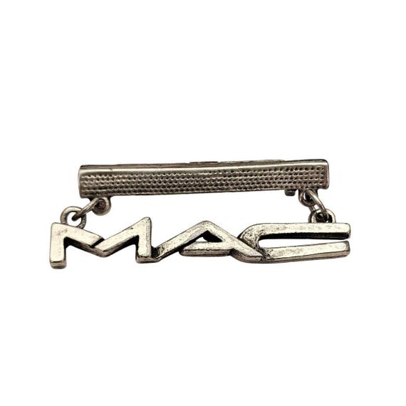MAC Cosmetics Bar Brooch Pin J902